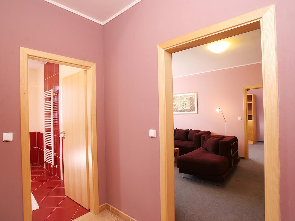 Hotel Trend Plzen Bagian luar foto