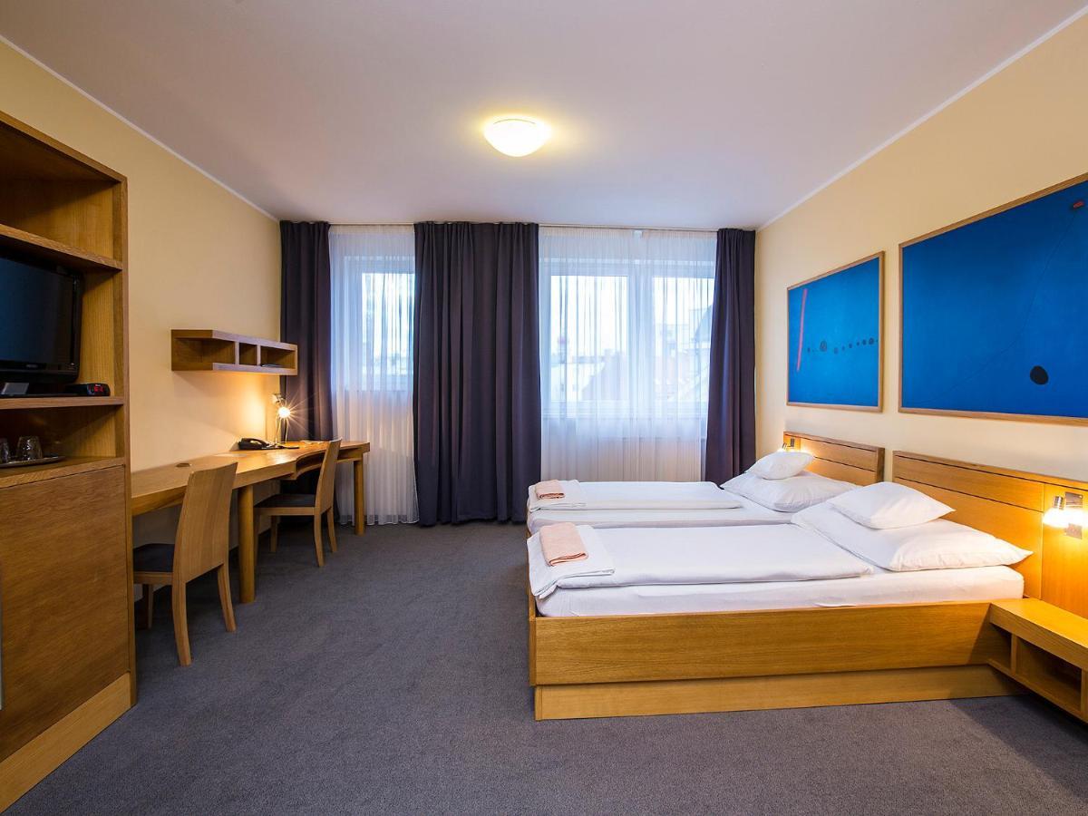 Hotel Trend Plzen Ruang foto